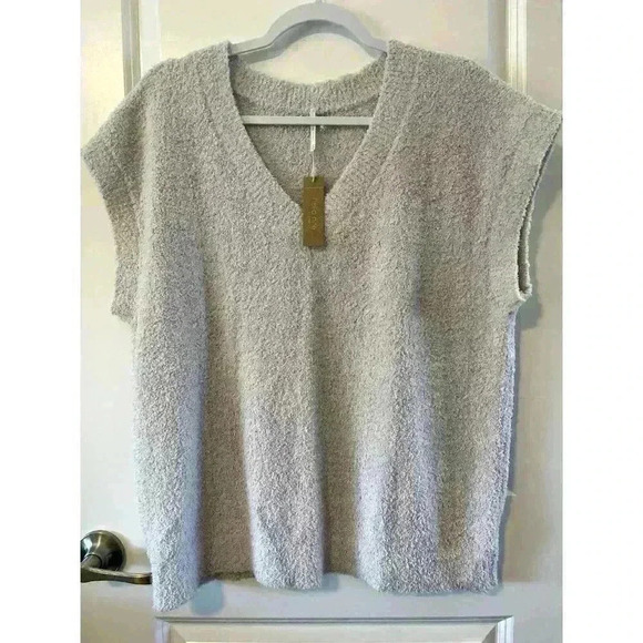 NWT REVOLVE Hello Nite Sweater Mist Gray Size M Short sleeve Oversized SO SOFT - Picture 1 of 4